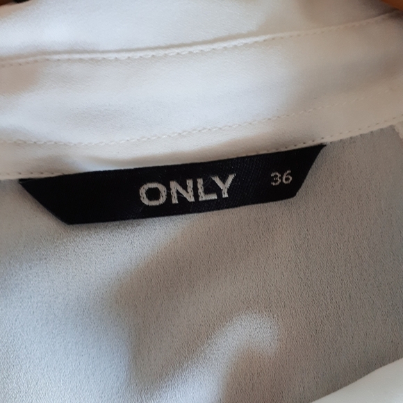 Only  white button down shirt - Picture 7 of 10